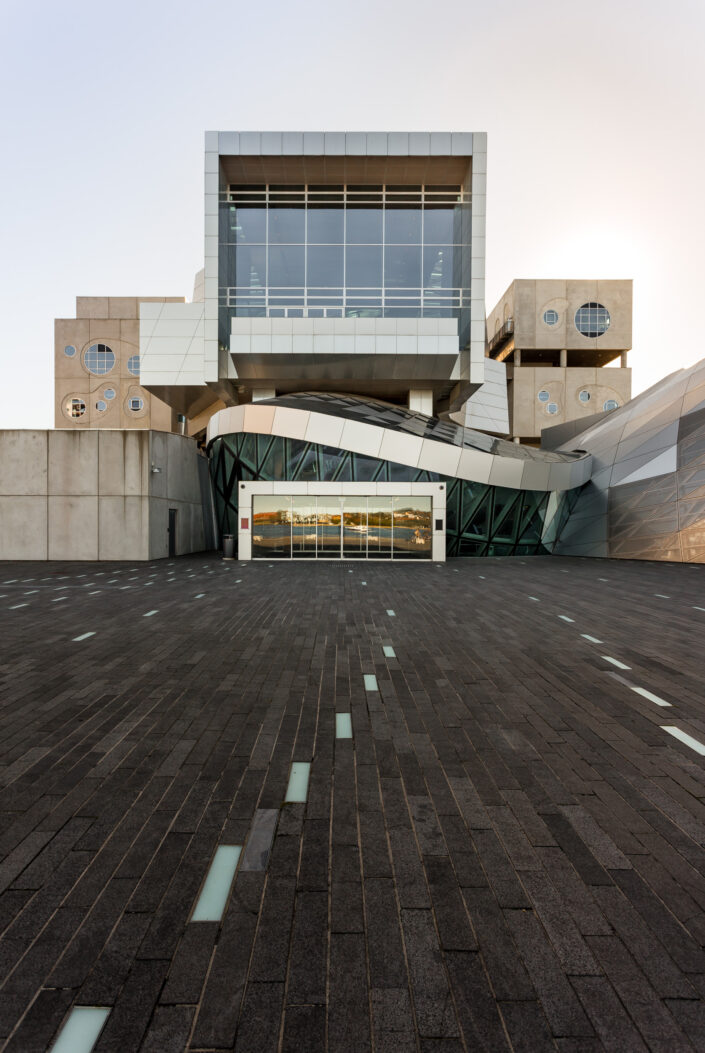 Thomas Illemann arkitekturfotografi architecture photography danmark denmark aalborg facade musikkens hus Coop Himmelb(l)au Rambøll MT Højgaard A/S, TL Byg A/S Friis & Moltke